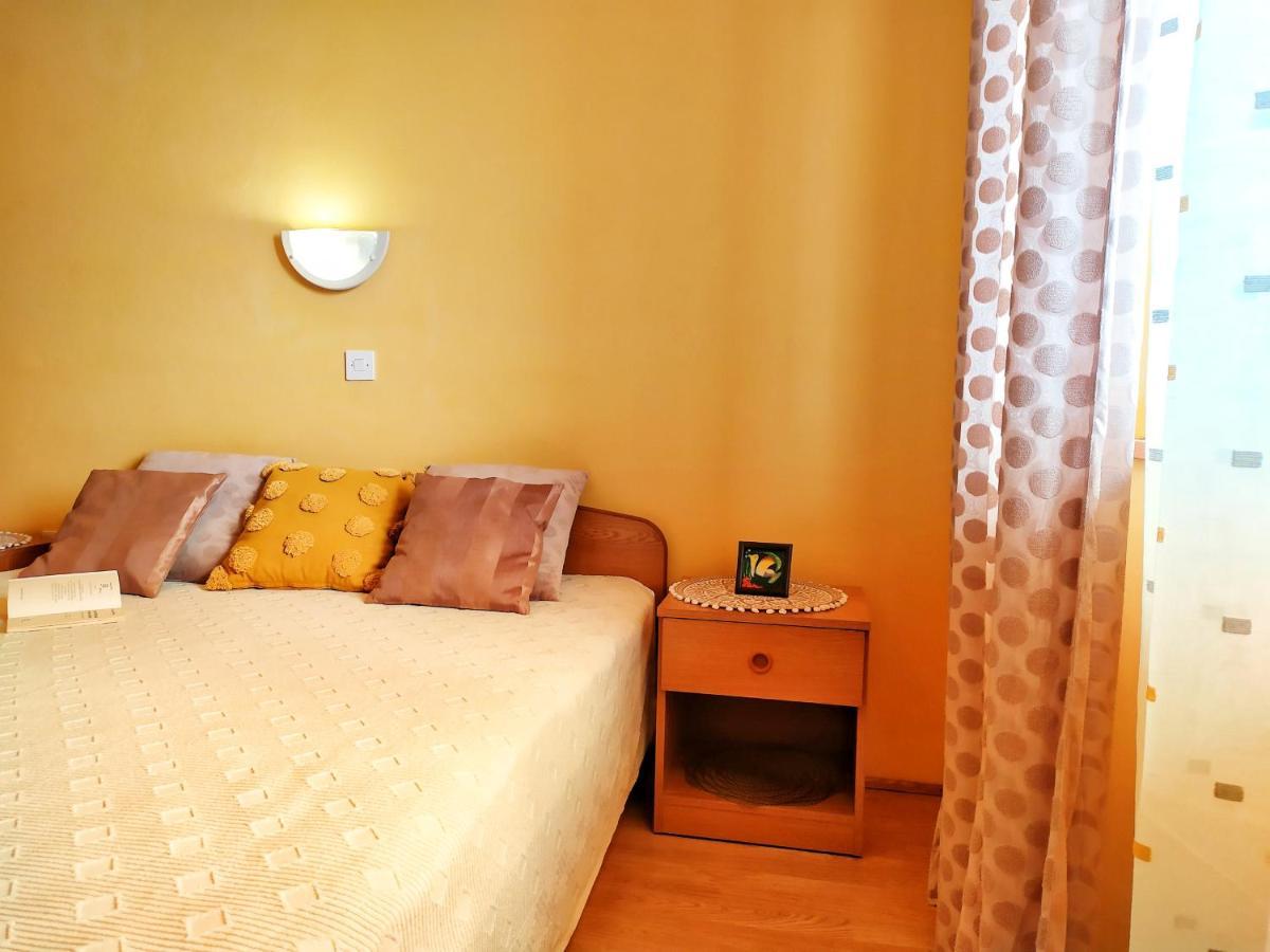 Cozy Apartments Danica Novalja With Terrace - First Floor Buitenkant foto