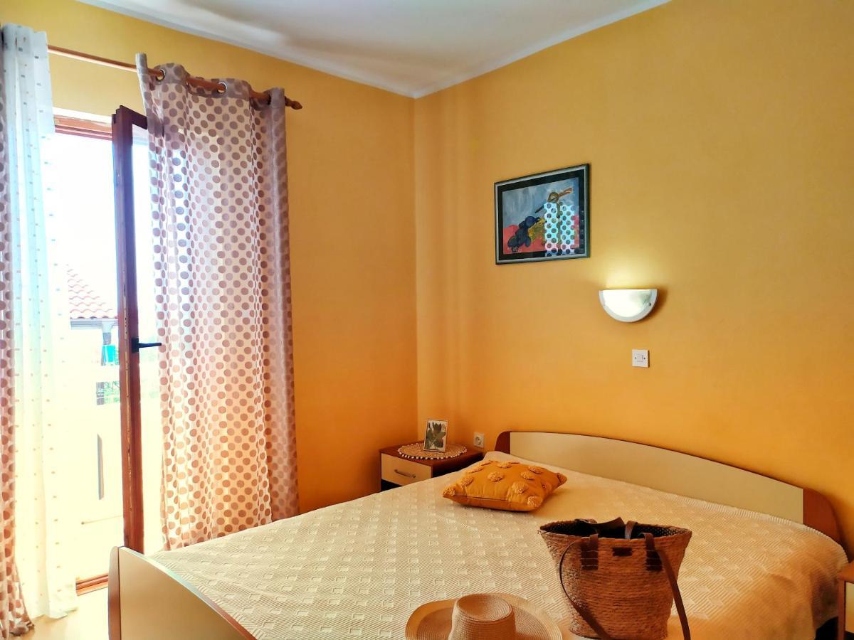 Cozy Apartments Danica Novalja With Terrace - First Floor Buitenkant foto