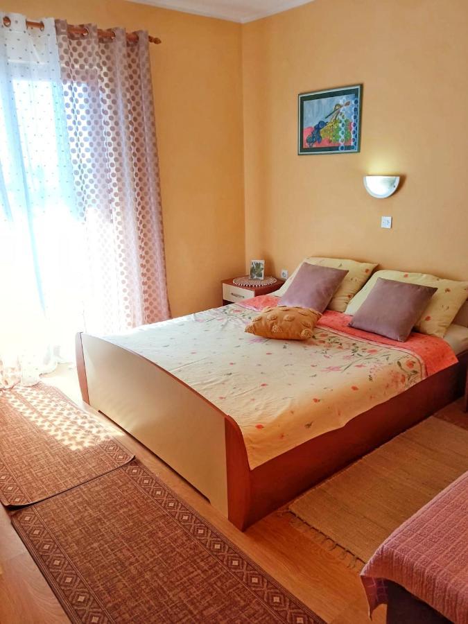 Cozy Apartments Danica Novalja With Terrace - First Floor Buitenkant foto