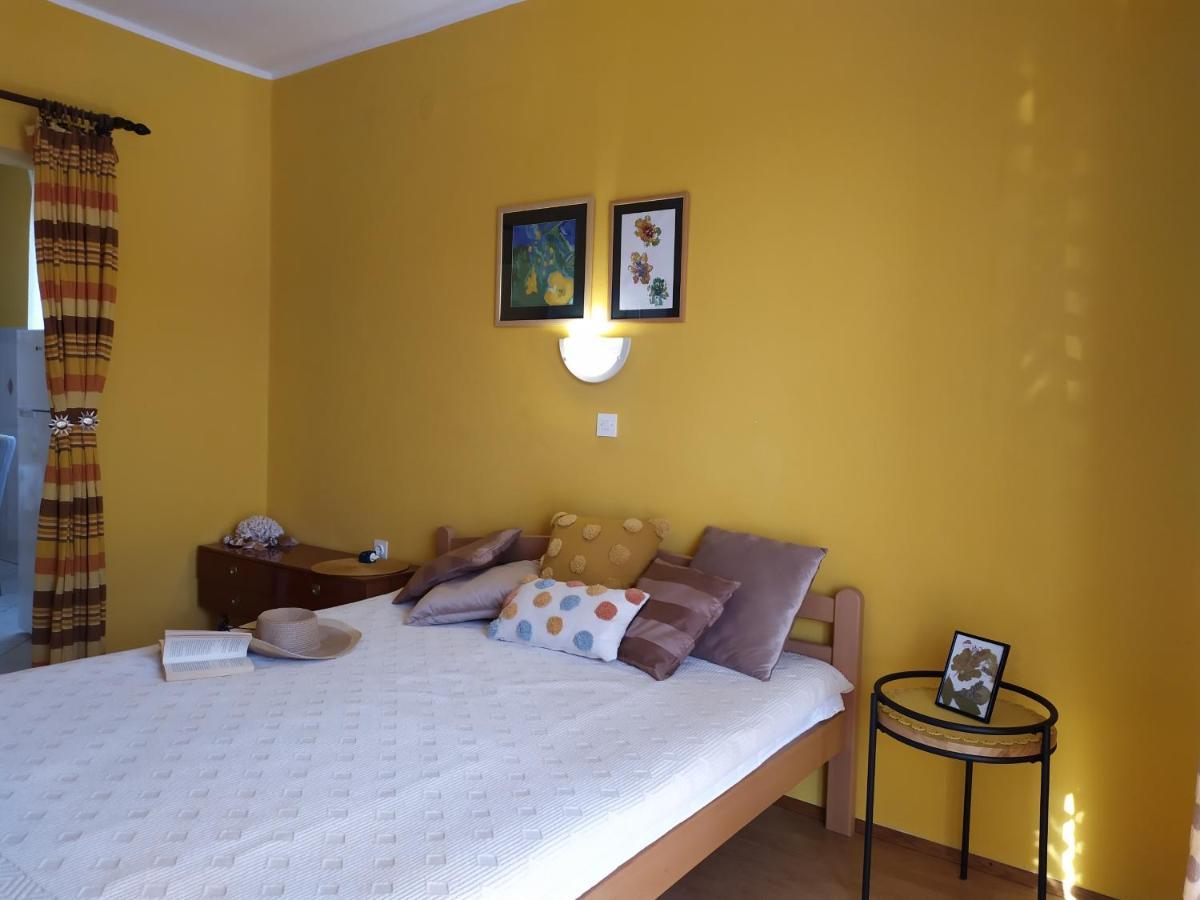Cozy Apartments Danica Novalja With Terrace - First Floor Buitenkant foto