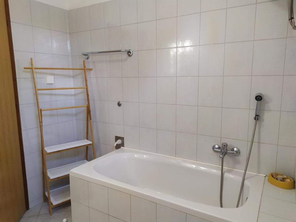 Cozy Apartments Danica Novalja With Terrace - First Floor Buitenkant foto